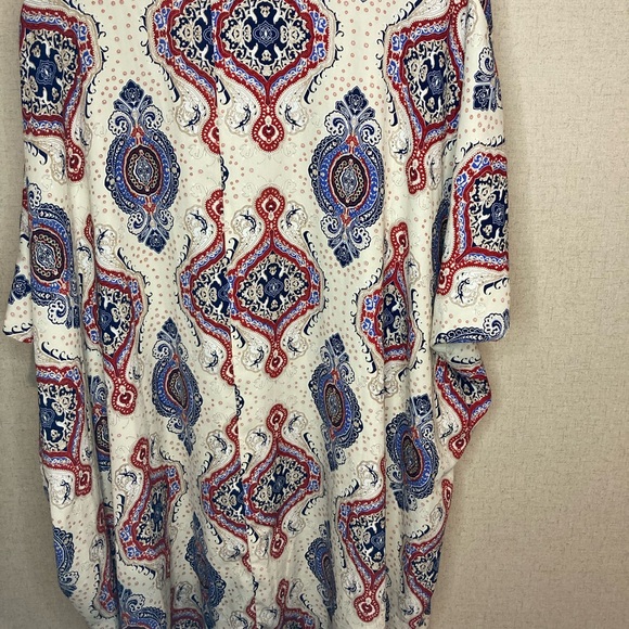 Red and Blue Paisley Print kimono/cover-up with Relaxed Style with lace trim - Picture 3 of 4